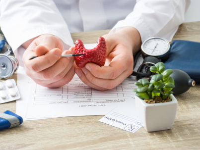 doctor explaining thyroid